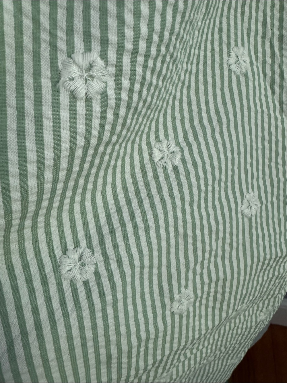 🆕 Light Green and White Striped Seersucker Maxi Dress w/embroidered Flowers - Picture 7 of 12
